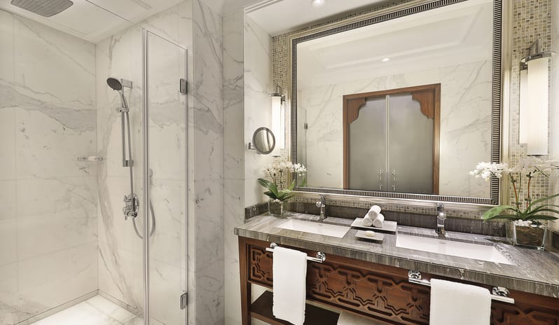 The Ritz-Carlton, Dubai, JBR - Deluxe Room Bathroom 2